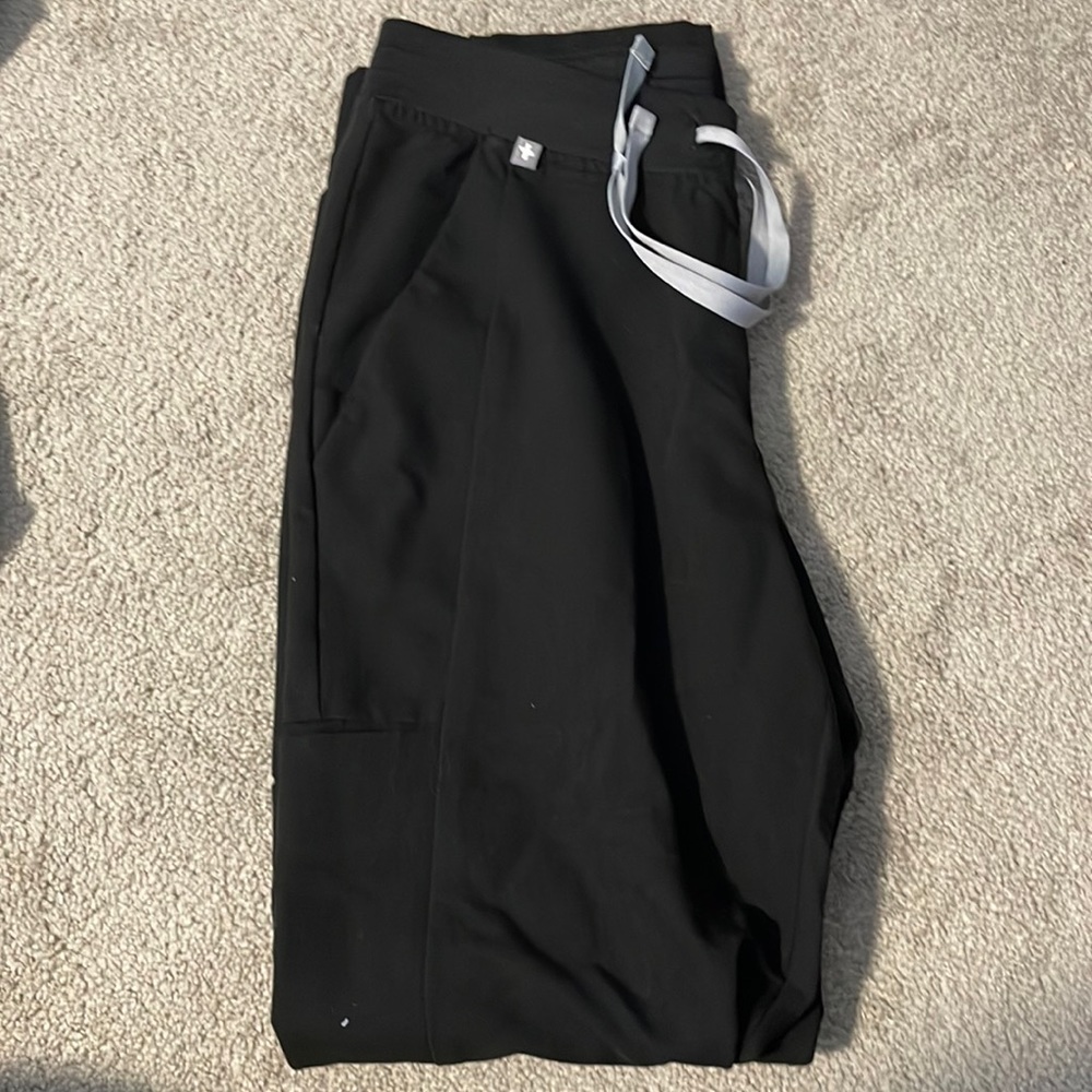 FIGS Yola Scrub Pant (Black)